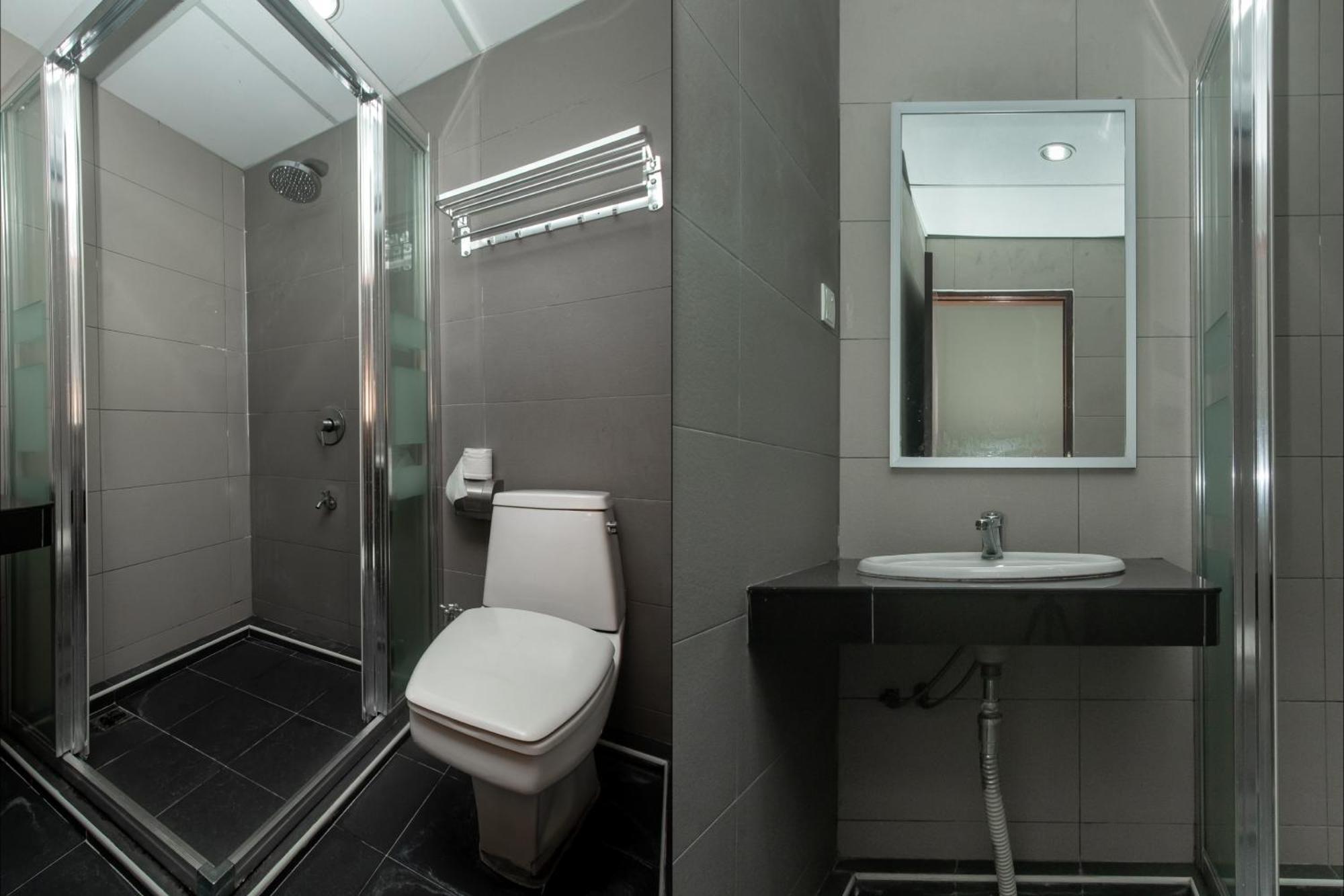 סיבו Super Oyo 90055 Mansion Inn מראה חיצוני תמונה
