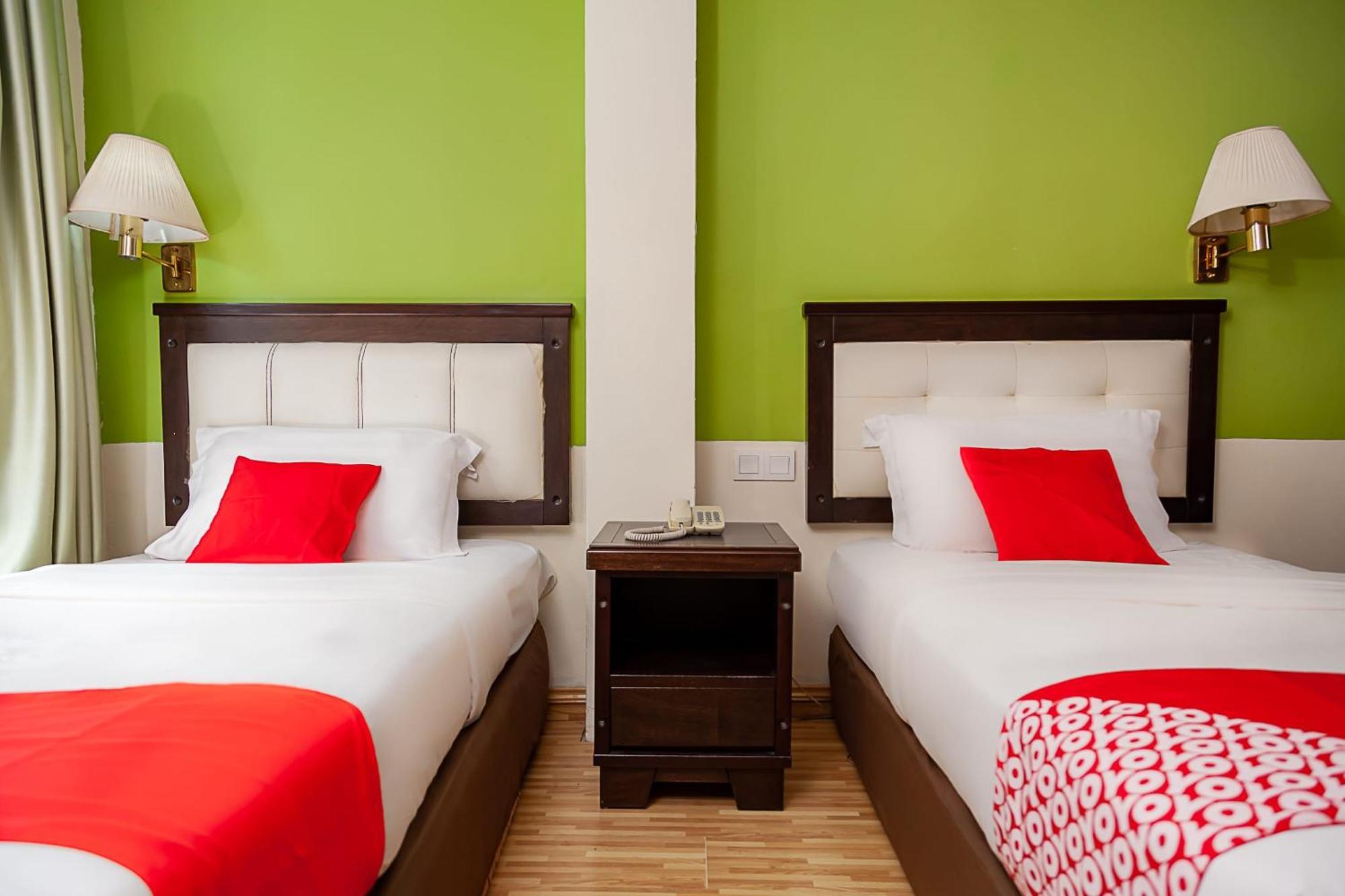 סיבו Super Oyo 90055 Mansion Inn מראה חיצוני תמונה