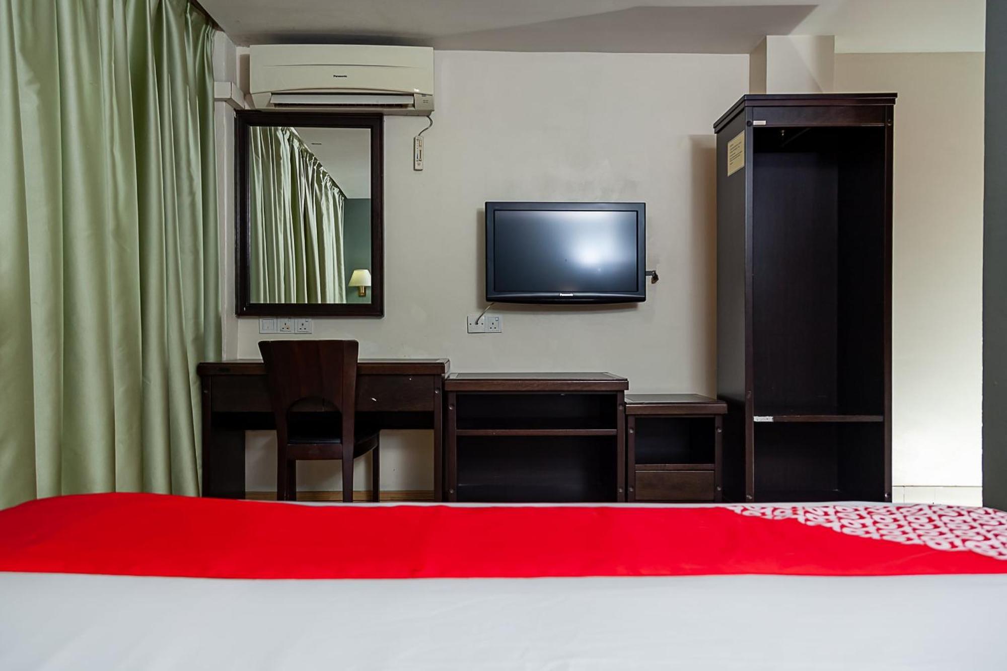 סיבו Super Oyo 90055 Mansion Inn מראה חיצוני תמונה