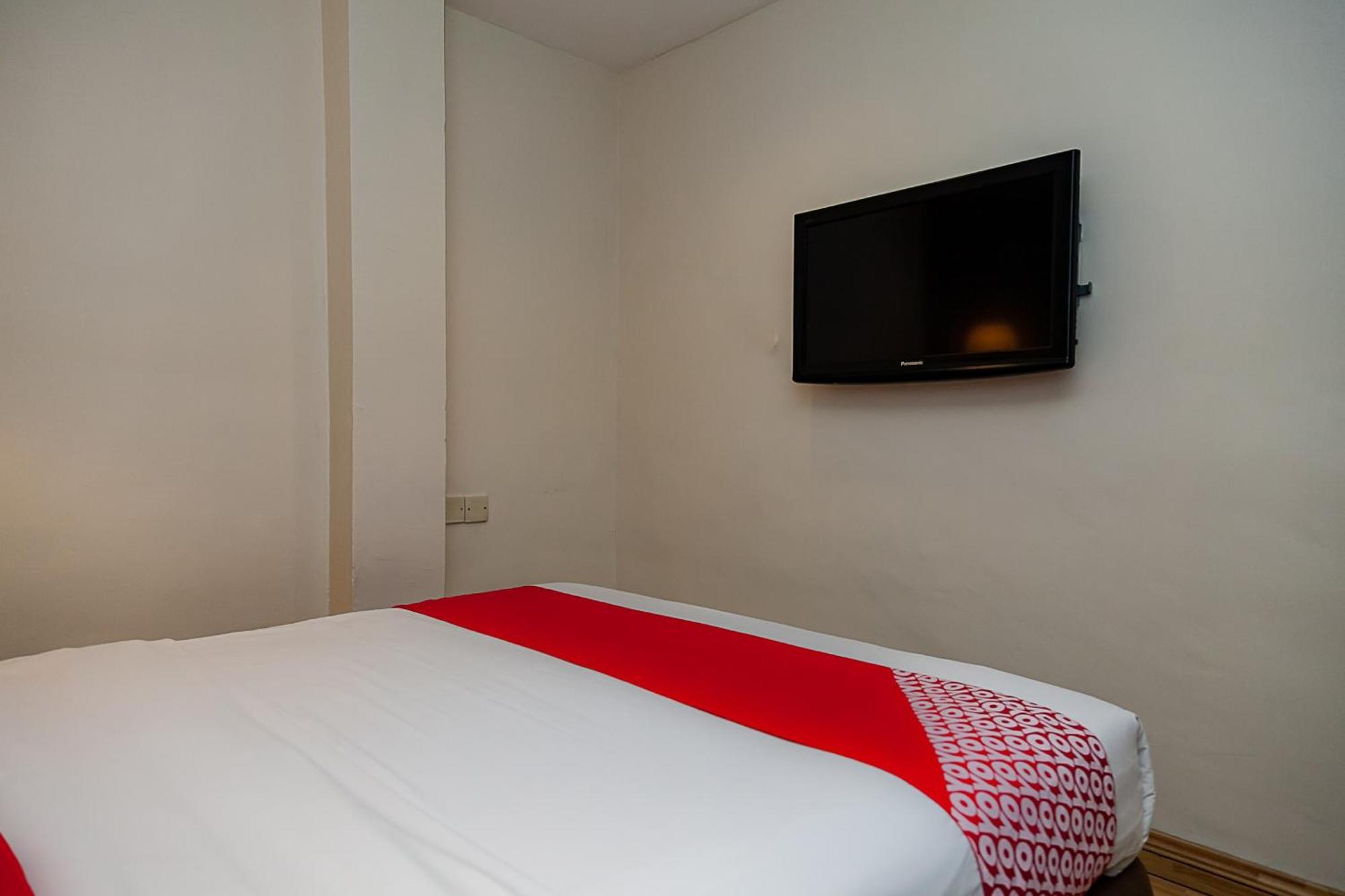 סיבו Super Oyo 90055 Mansion Inn מראה חיצוני תמונה