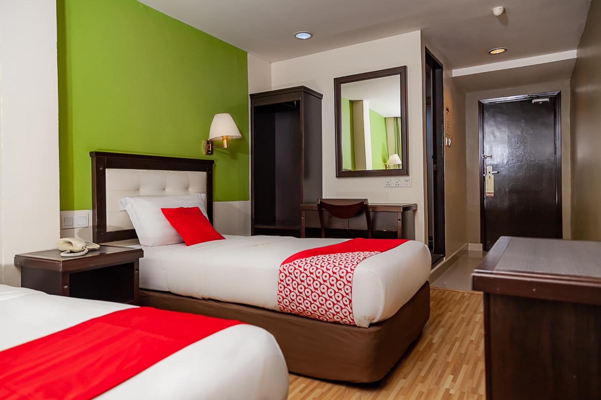 סיבו Super Oyo 90055 Mansion Inn מראה חיצוני תמונה