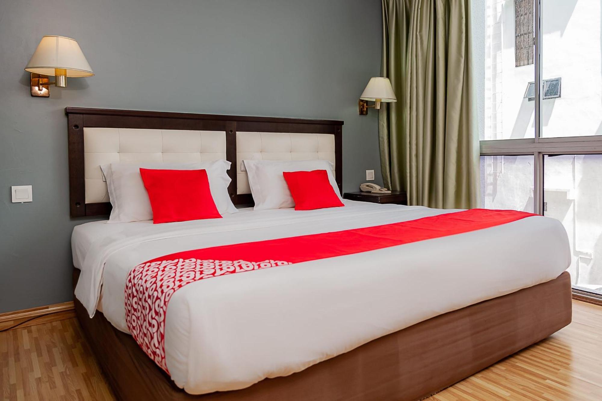 סיבו Super Oyo 90055 Mansion Inn מראה חיצוני תמונה